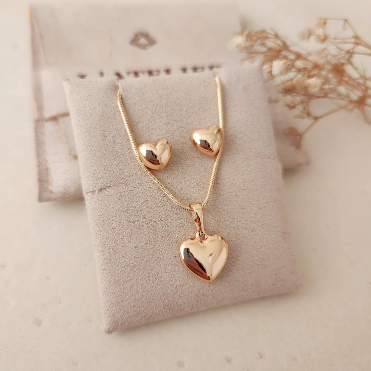 ¡OFERTA 2X1!  Set de Pendientes y Collar Corazón